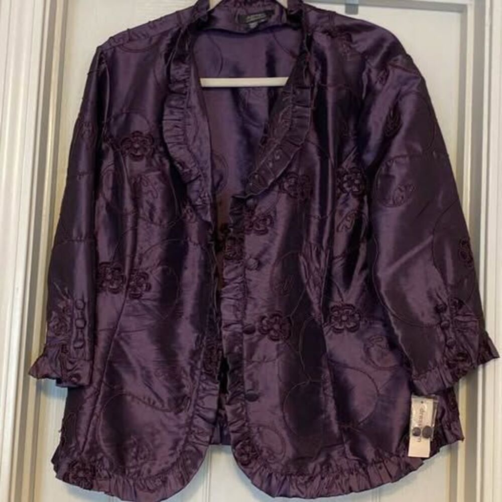 Women’s Dressbarn Collection size XL purple‎ jacket NWT embroidered button up